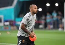 Thierry Henry footballeur international français et entraîneur adjoint en Belgique