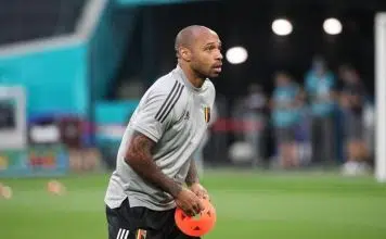 Thierry Henry footballeur international français et entraîneur adjoint en Belgique