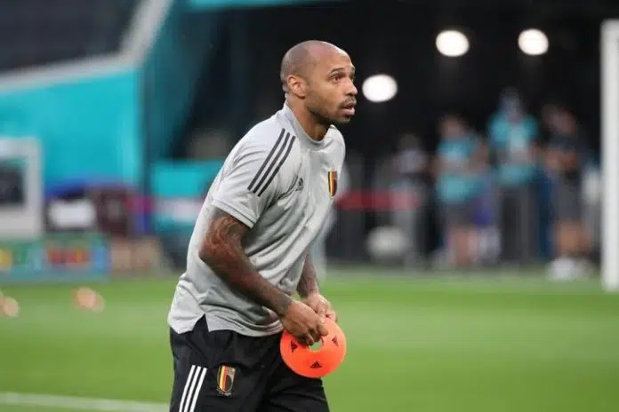 Thierry Henry footballeur international français et entraîneur adjoint en Belgique